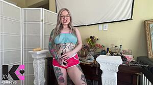 gooner gets hypnotized by tattooed goddess for endless handhump edging
