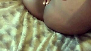 Amateur Chubby Babe's Close-Up Shaved Pussy Fingering Solo Debut