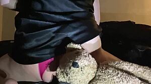 hot white stepsis rides cucumber dildo to cum in la
