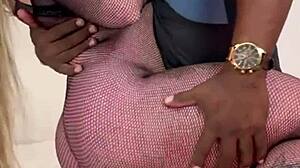 Safada Hotwife Sucks Cock Then Frees Tight Pussy