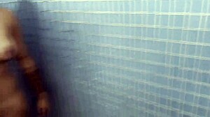 no banho com a boyceta cristal ortega gostosa peladinha