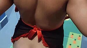 Mi hermanastra begs for deep penetration now!