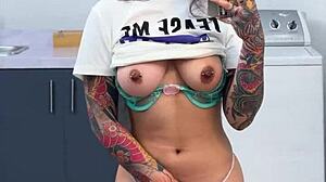 Huge Titty Latina Fingers Juicy Pussy to Dripping Orgasm Before Work Rush!
