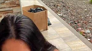 Puta colombiana chupa polla en calle... pillada por vecina! hd dirty talk