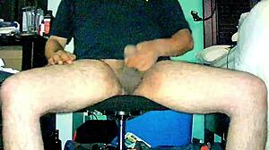 Ezsosa flaunts curvy fat body and monster cock on Dec 13