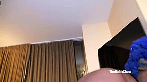 Black rose squirts mess on godiva goddess