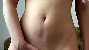 cute 18+ teen maiskii fingers wet shaved pussy to orgasm 💦😩