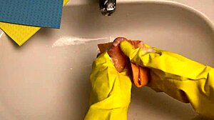 Hot Housewife Cleans Dildo Dripping From Her Juicy Pussy!