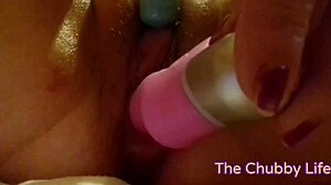 Mature Milf Fingers Her Sweet Dripping Pussy Close