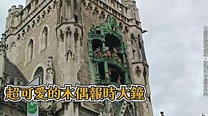 ドイツの男が美しいアジアの足に黒ストッキングで夢中