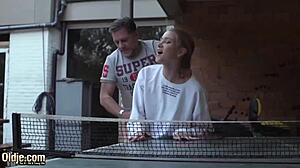 डैम, ब्लॉन्ड टीन 18+ मेरा कम निगलती है!