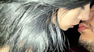 Fodendo secretamente a amiga da minha namorada enquanto me escondo para não ser pego