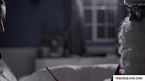 Remaja Lakukan Deepthroat Dan Selam Memek Pada Santa Dalam Kongkek Fantasi