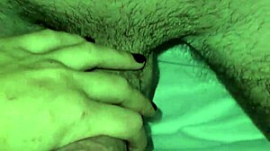 Rask sex før seng, kom hardt på mannens kuk