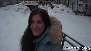 Omg jag kan inte tro att den lagliga tonåringen 18+ blev knullad på cam så hårt!!