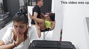 अरे, देखना चाहते हो इस गर्म सौतेली बहन को किचन में जोर से चोदा गया?