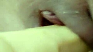 Hey, Türk anne dildoyu çok iyi çalıştırır