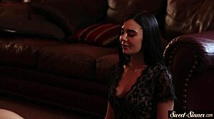 Adik tiri cantik digenjot keras setelah kelas yoga hari ini.