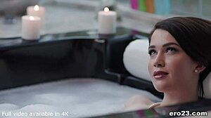 Evelyn Claire Sikmeye Hazır Olduğunu İşaretliyor, Şüphe Yok 😉