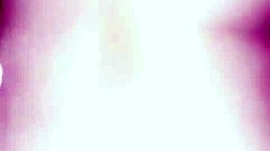 Pembantu Indonesia tukar badan ketat dengan bos untuk uang ekstra di klip rumahan