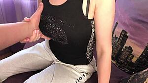 친구 엄마랑 야한 섹스, 남편이 근처에 있는데 짜릿한 러시