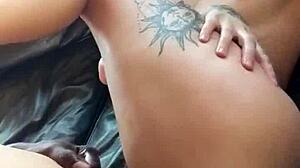 יו, מפיק חמקן מצלם סקס טלפוני בינגזי סודי עם בלונדינית קטנה 18+. היא לוקחת זין מפלצתי כמו אלופה!