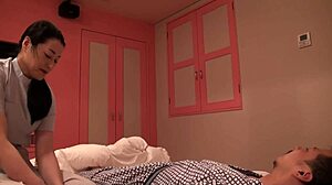 所以，我叫了这个乡下的老太太按摩师。她狂野手淫故事的第一部分！