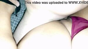 заводим га у црвеном доњем вешу на изложби