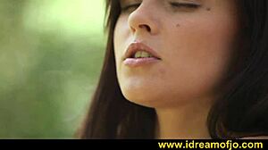 Wald Solo Brünette Masturbations-Wahnsinn!