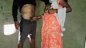 Heiße Bengali-Mädchen sehnt sich nach Spielzeug-Sex im Dorf-Fantasy. Mein Herz rast, sie so gedemütigt zu sehen!