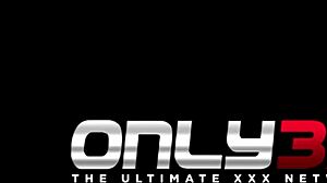 וואו, Only3x מביאה אקשן חזק בתחת ספרדי וקולומביאני בחצאיות מיני!