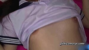 Pertunjukan webcam HD! Letak aku dalam tapak tangan kau dan masukkan batang daging besar sekarang!