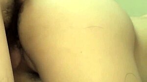 섹시 일본 유이코 카키하타가 뜨거운 액션에서 세게 박혀