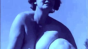 Вау! Винтажный табу киска и пудель в уличном ретро экшене