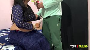 Indian Stepmom Valentine पर stepson को seduce कर के raw doggy fuck