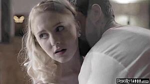 Søt ung jente sliter med første rå kuk-opplevelse