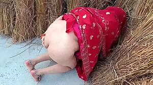 인도 메이드 와이프 야외에서 미친 섹스