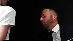 Hei, submissive twink, klar for overlegen å ødelegge ræva di?