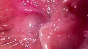 マジ、アナル指マンで汚い話しながらオーガズムがワイルド！