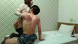 travesti japonés ayumi da mamada y toma creampie anal