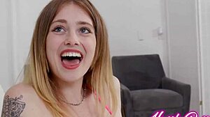 Možeš li podneti 13 inča kao vitka riđokosa Lucy Foxx s Brickzillom?