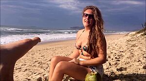 Teen Kellenzinha bekommt Arsch gefickt in süßer Cuckold-Amateur-Szene