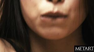 ¡Oh Dios, Mira a Esta Caliente Asiática Tocándose... Tan Sexy, Me Vuelvo Loco por Sus Tetas Grandes!