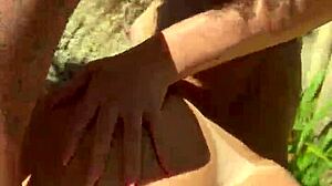 Negra Gostosa og Dani ender i varm kollegieværelse action!