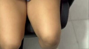 يا إلهي، ميلف عربية كبيرة الصدر تمسك وتدق بقوة!