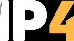 Mommy4k задаёт настроение для жаркого диванного трио с соблазнением