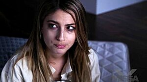 أكشن بلع عميق مع برونيتية مشعرة في مقطع ميساكس تيزر!