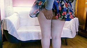 Perulainen voyeur koskettaa ja pyytää naista riisumaan