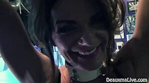 Hey Deauxma, podriadi sa Hartleyho tesnému bondage teraz!