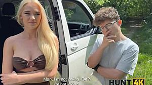 Onverwachte cuckold twist met mooie babe en grote pik in geschoren POV actie